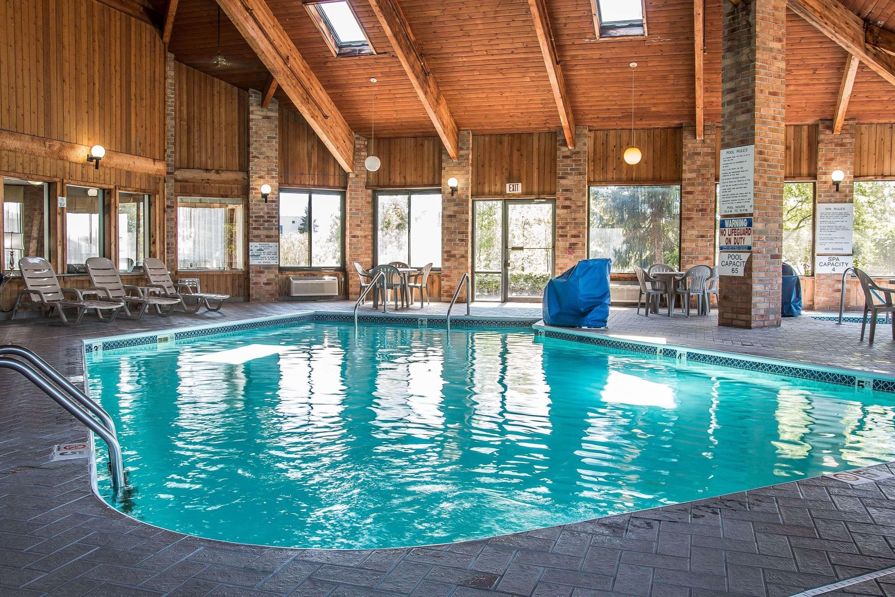 Quality Inn Grand Rapids South-Byron Center Cutlerville Exteriör bild