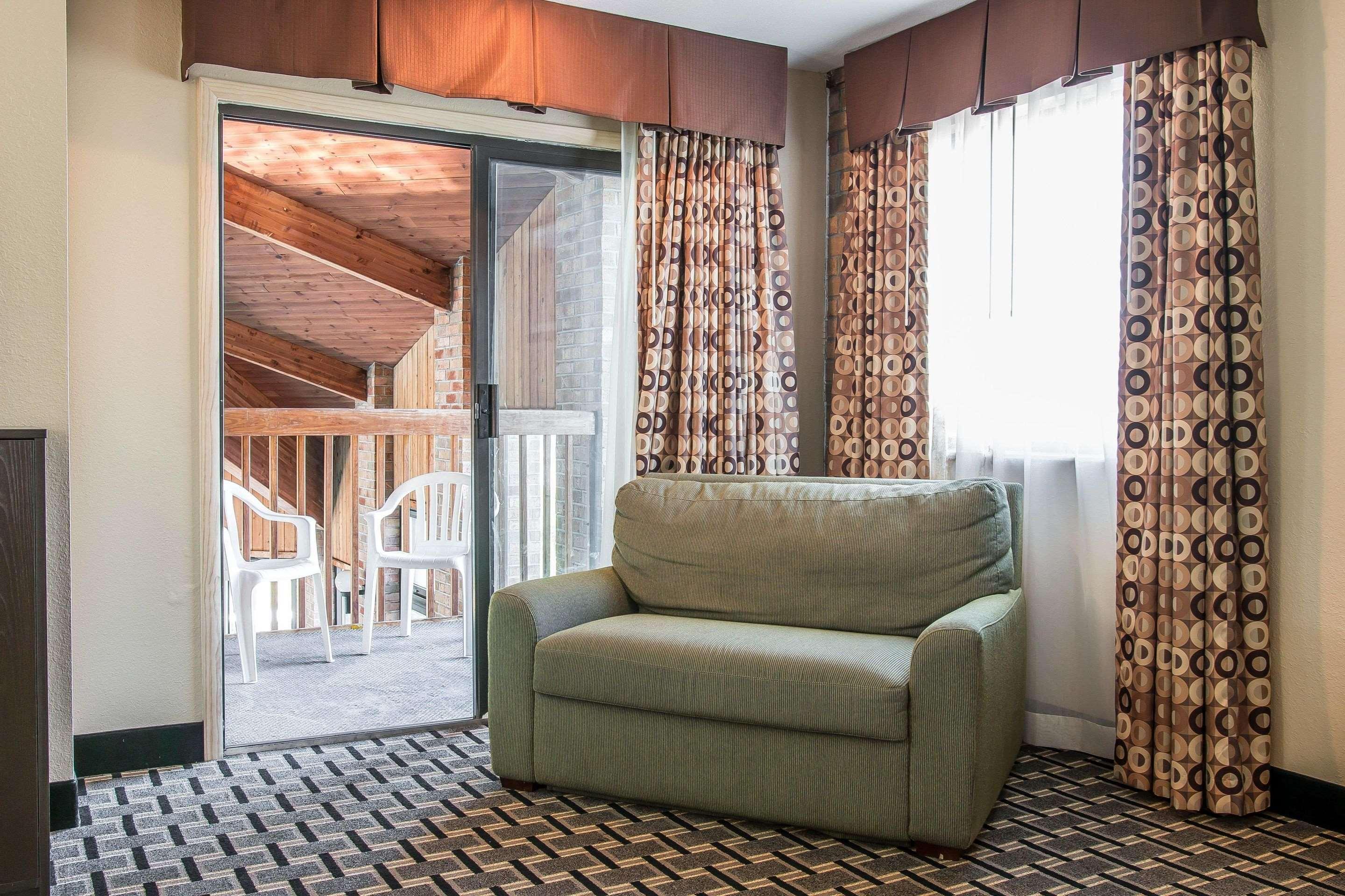 Quality Inn Grand Rapids South-Byron Center Cutlerville Exteriör bild